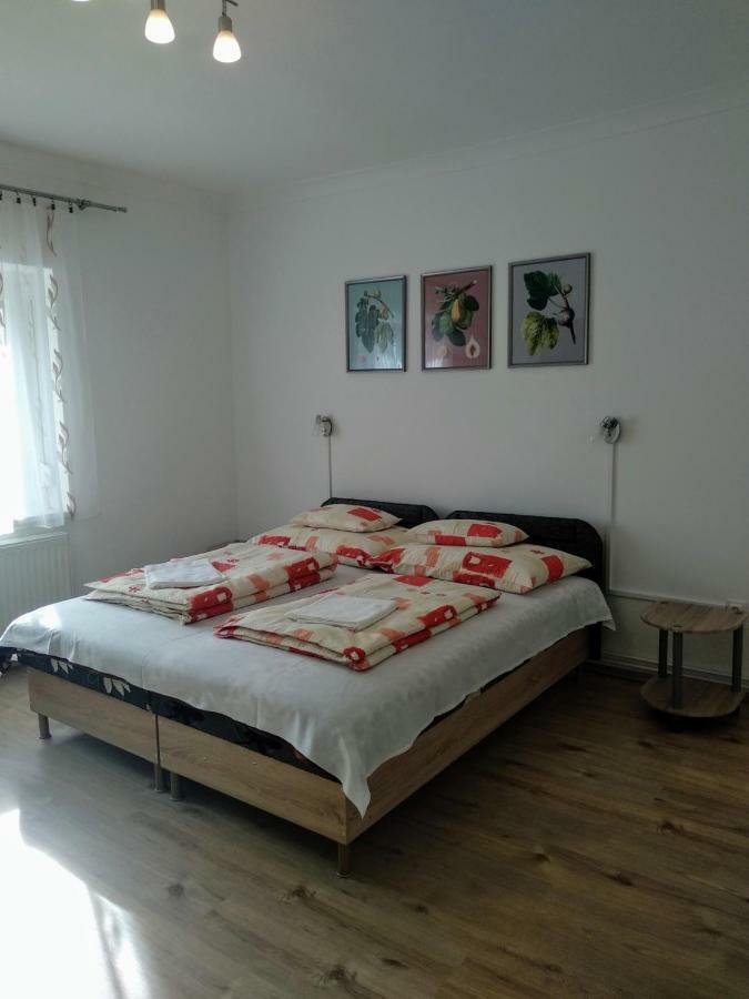 Fuege Vendeghaz Hotel Мисколк Екстериор снимка