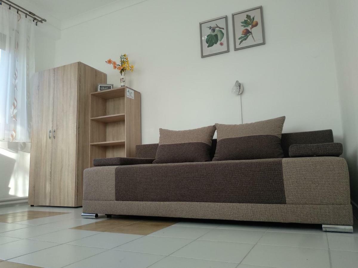 Fuege Vendeghaz Hotel Мисколк Екстериор снимка