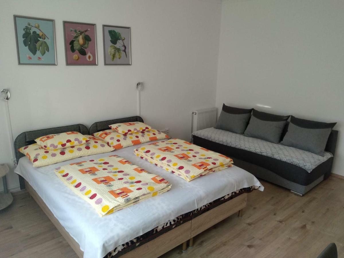 Fuege Vendeghaz Hotel Мисколк Екстериор снимка
